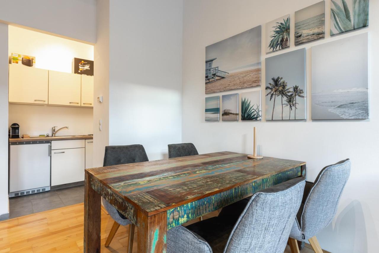 Cozy Apartment Steps Away From Subway Station Wenen Buitenkant foto